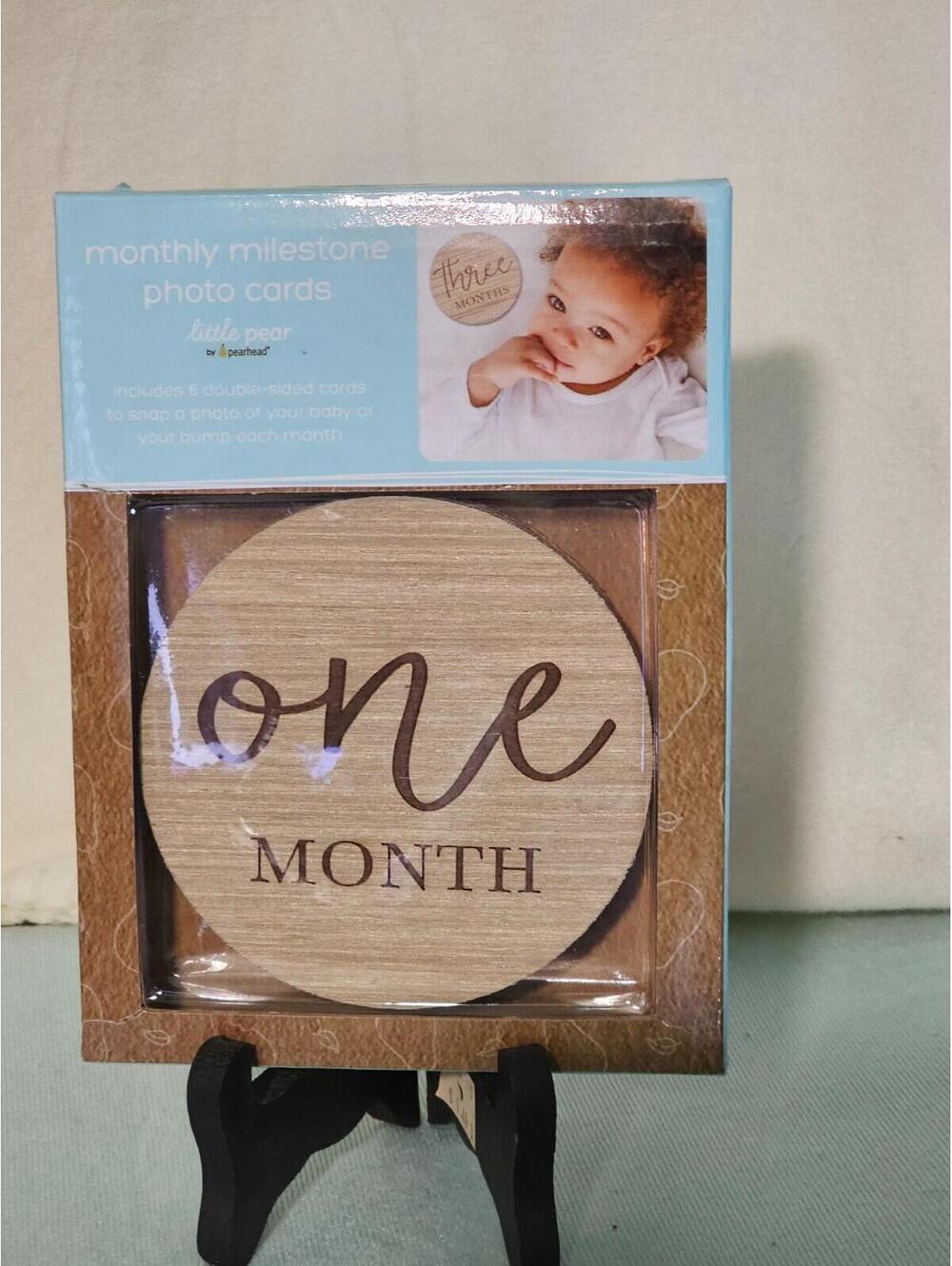 Little Pear Wooden Monthly Milestone Photo Cards Baby and Pregnancy New In Box